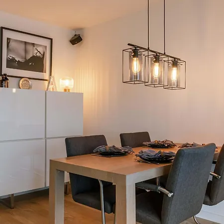 Apartment Huswell - Comfortable With Sea View