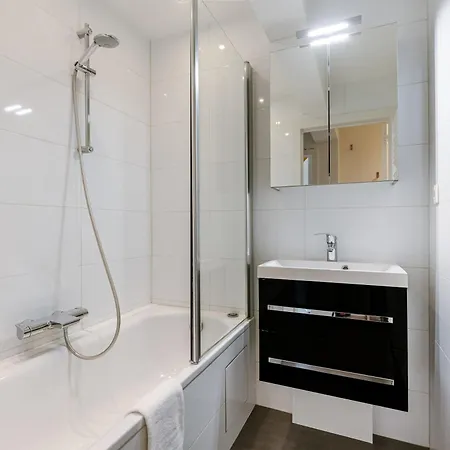 Huswell - Comfortable With Sea View