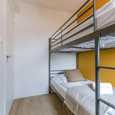 Huswell - Comfortable With Sea View Apartment Middelkerke