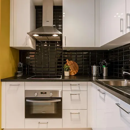 Apartment Huswell - Comfortable With Sea View